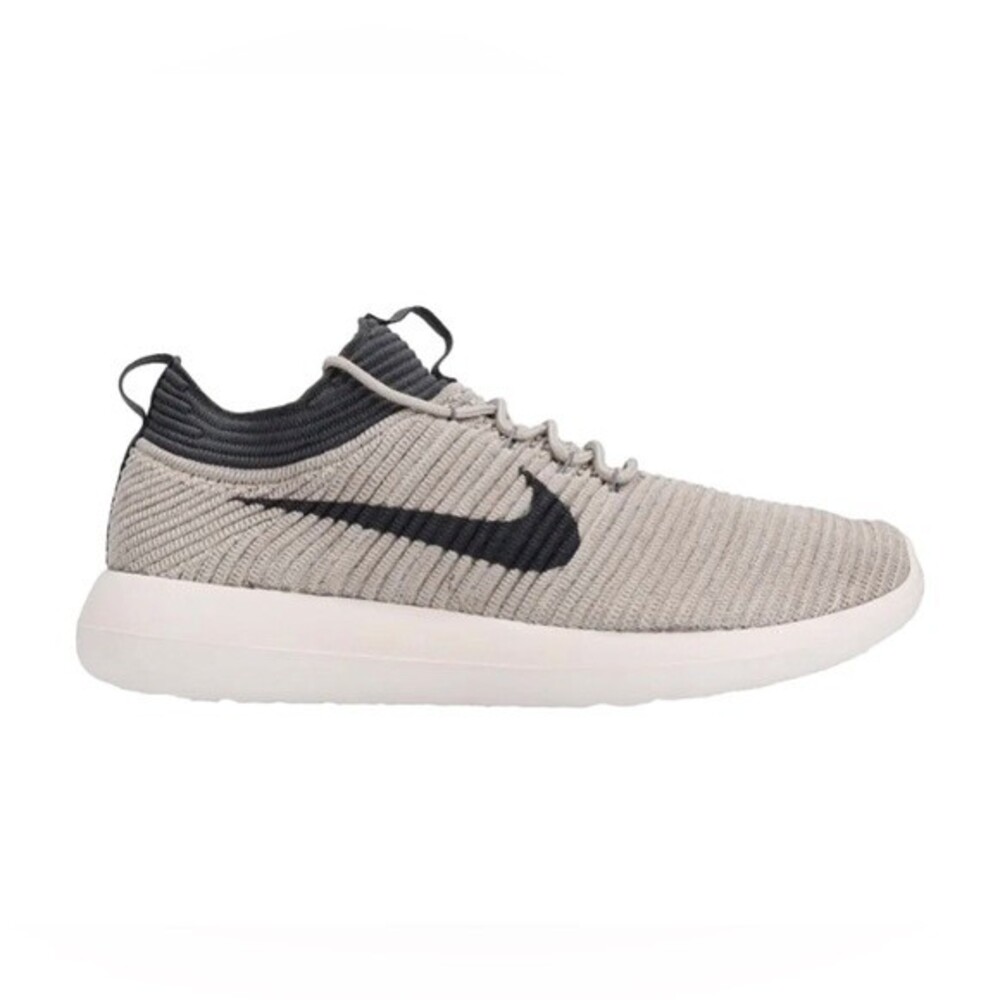 Nike Roshe Two Flyknit V2 # 917688-002 Pale Gray Women Sz 10